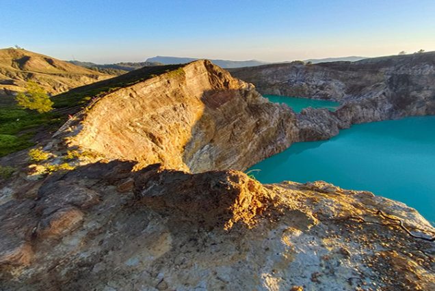Kelimutu Crater Lakes Tour